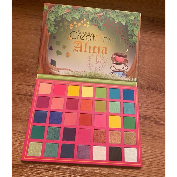 Makeup - Picture 3 of 3